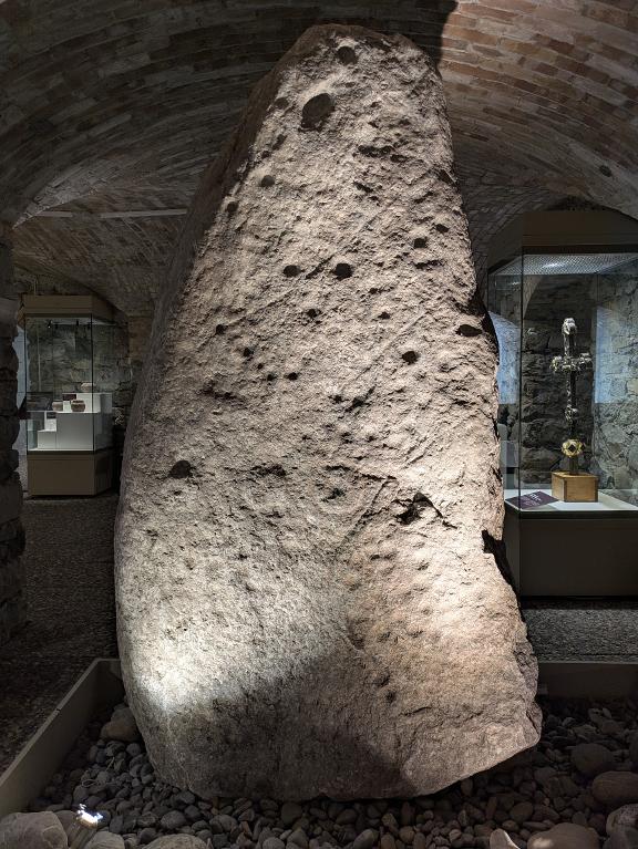 Dolmen du Serre des Fourches (Tallard)