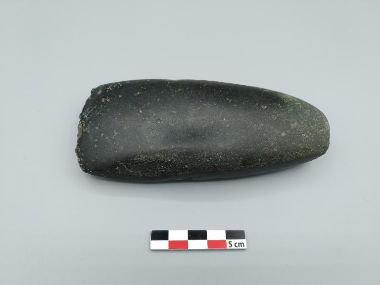 hache polie : hache polie roche verte