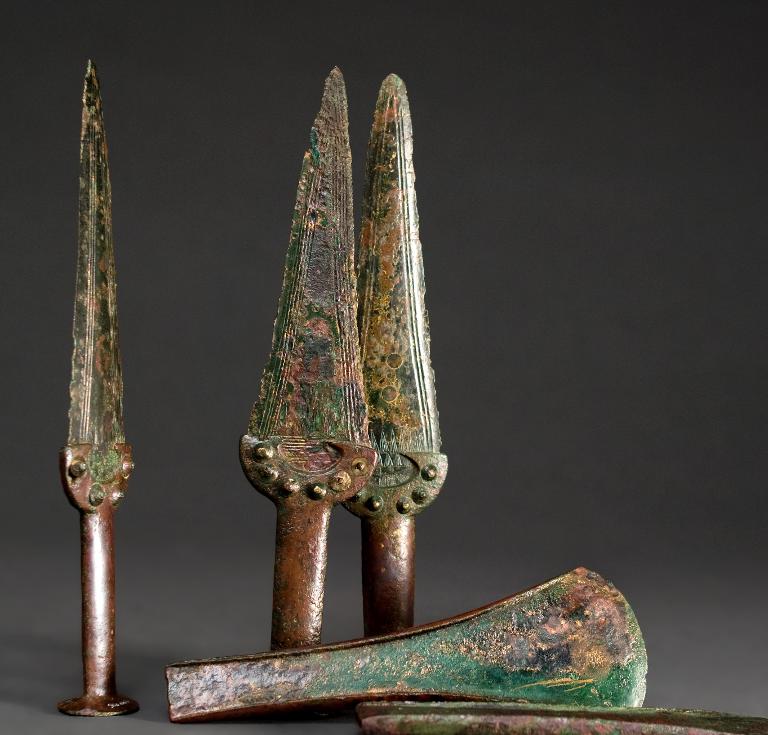 poignard : Mobilier métallique du dépôt de bronze des Taburles