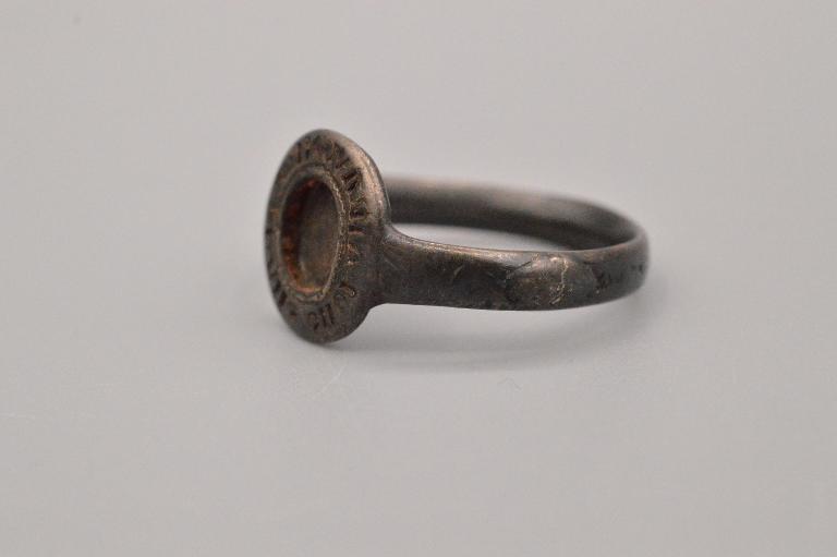 bague à chaton